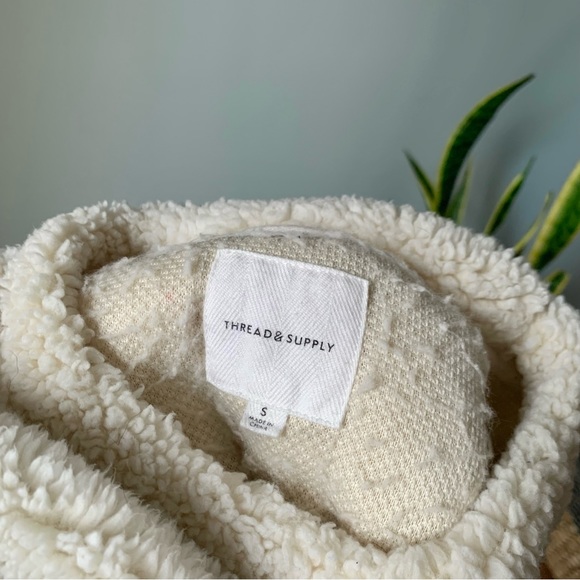 ❗️Sold❗️[ Thread & Supply ] Fairlyn Crewneck Sherpa Pullover Sweater • S - Picture 10 of 11